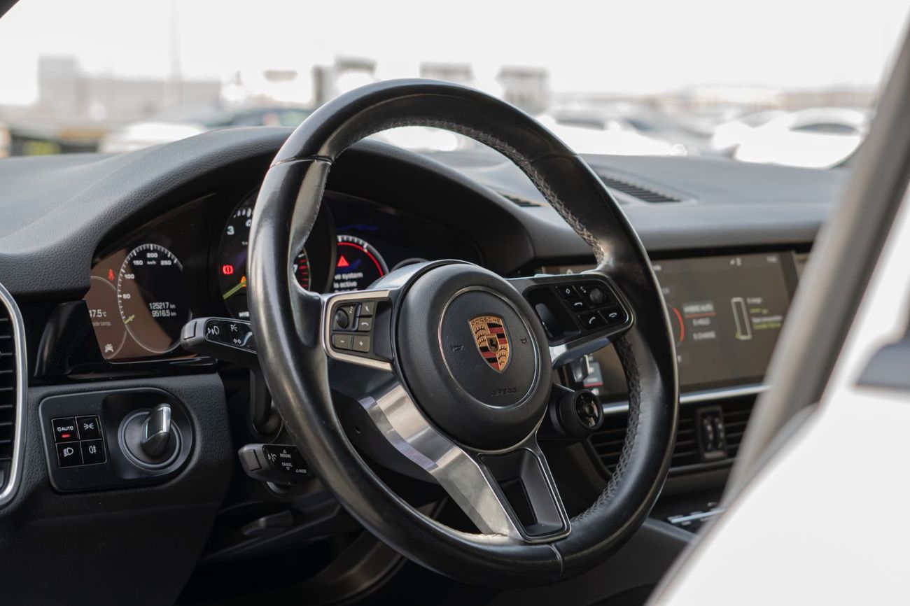 Porsche Cayenne E-Hybrid 3.0L (355 HP)