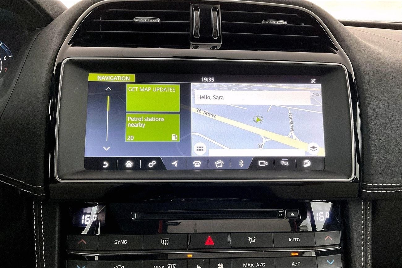 جاكوار F بيس R-Sport | عرض العيد الحصري | خالية من أضرار الفيضانات