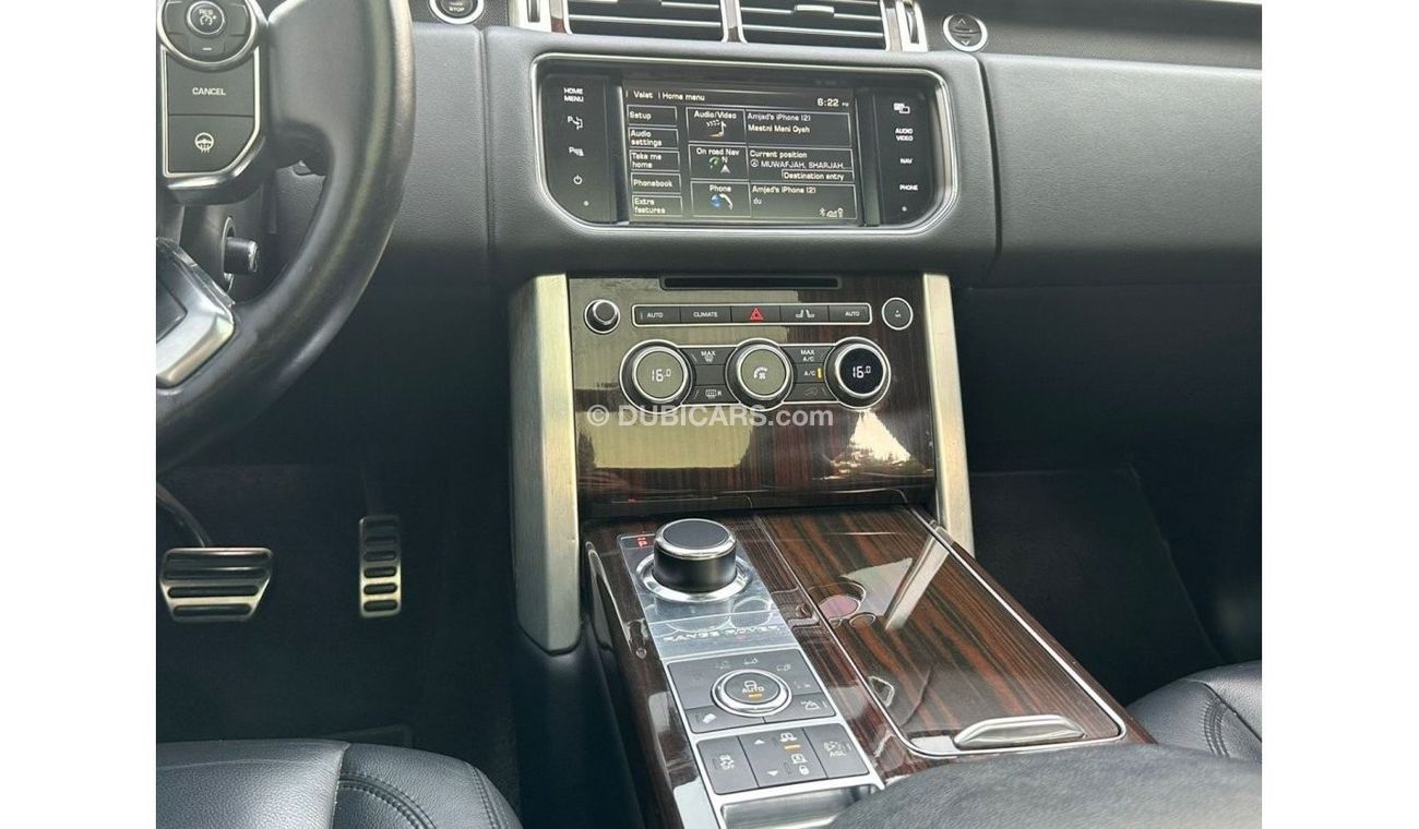 Land Rover Range Rover VOGUE HSE 2015 GCC V8 ORIGINAL PAINT // FULL SERVICE HISTORY // ACCIDENT FREE