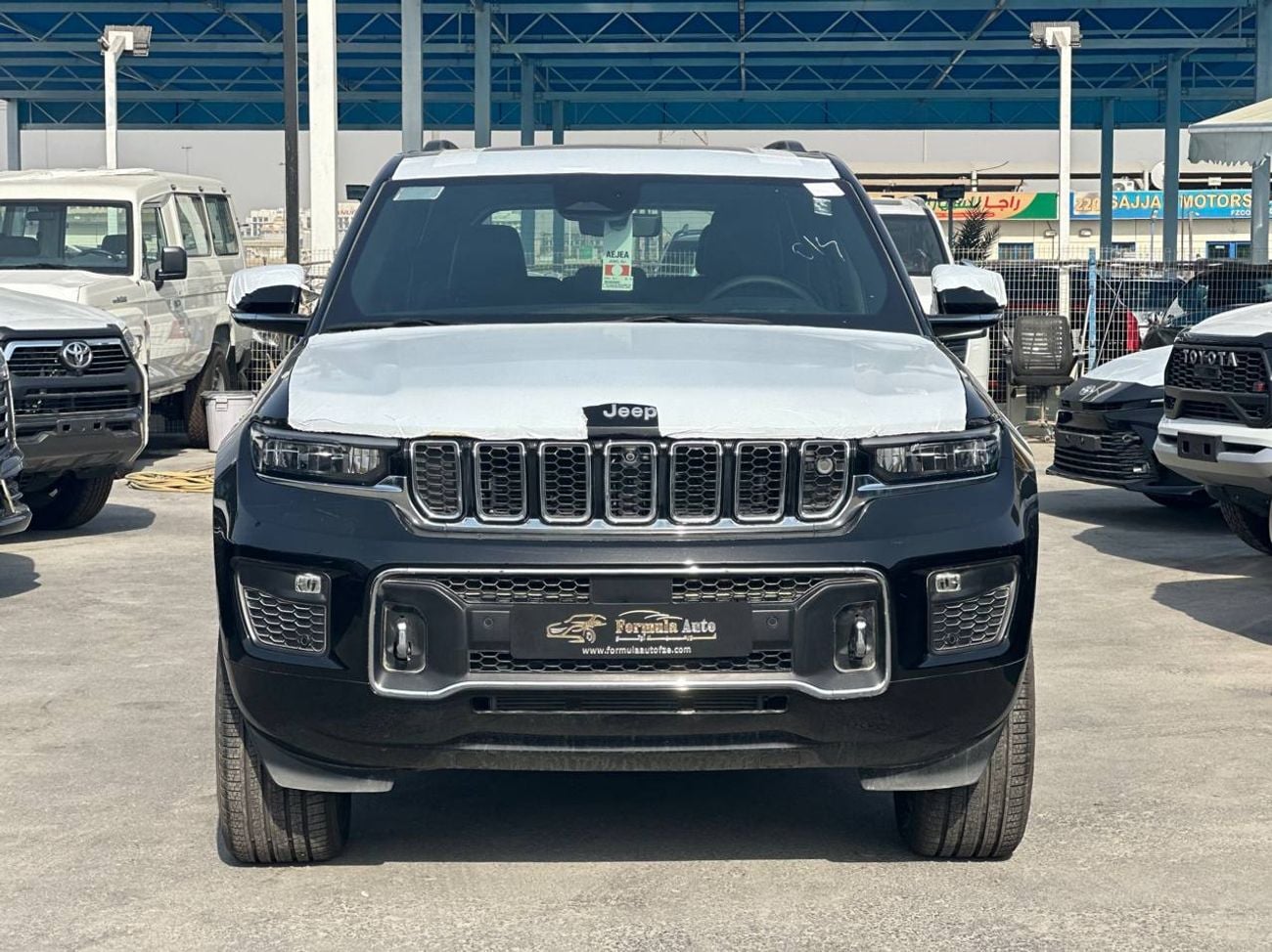 Jeep Grand Cherokee Overland 3.6L V6 PTR A/T // 2025 // Full Option with 360 Camera , Radar , Heating & Cooling & Massag