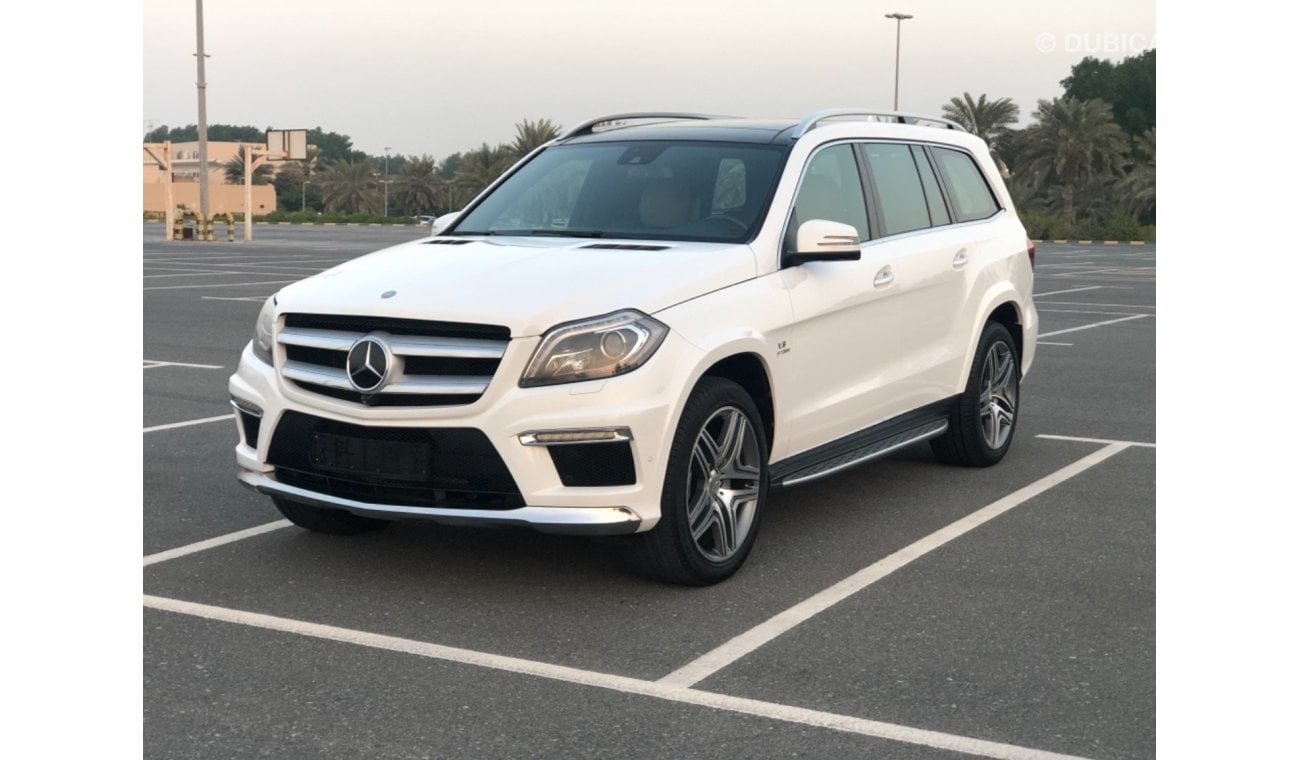 Mercedes-Benz GL 500 MODEL 2015 GCC CAR PERFECT CONDITION INSIDE AND OUTSIDE FULL OPTION PANORAMIC ROOF LEATHER SEATS BAC