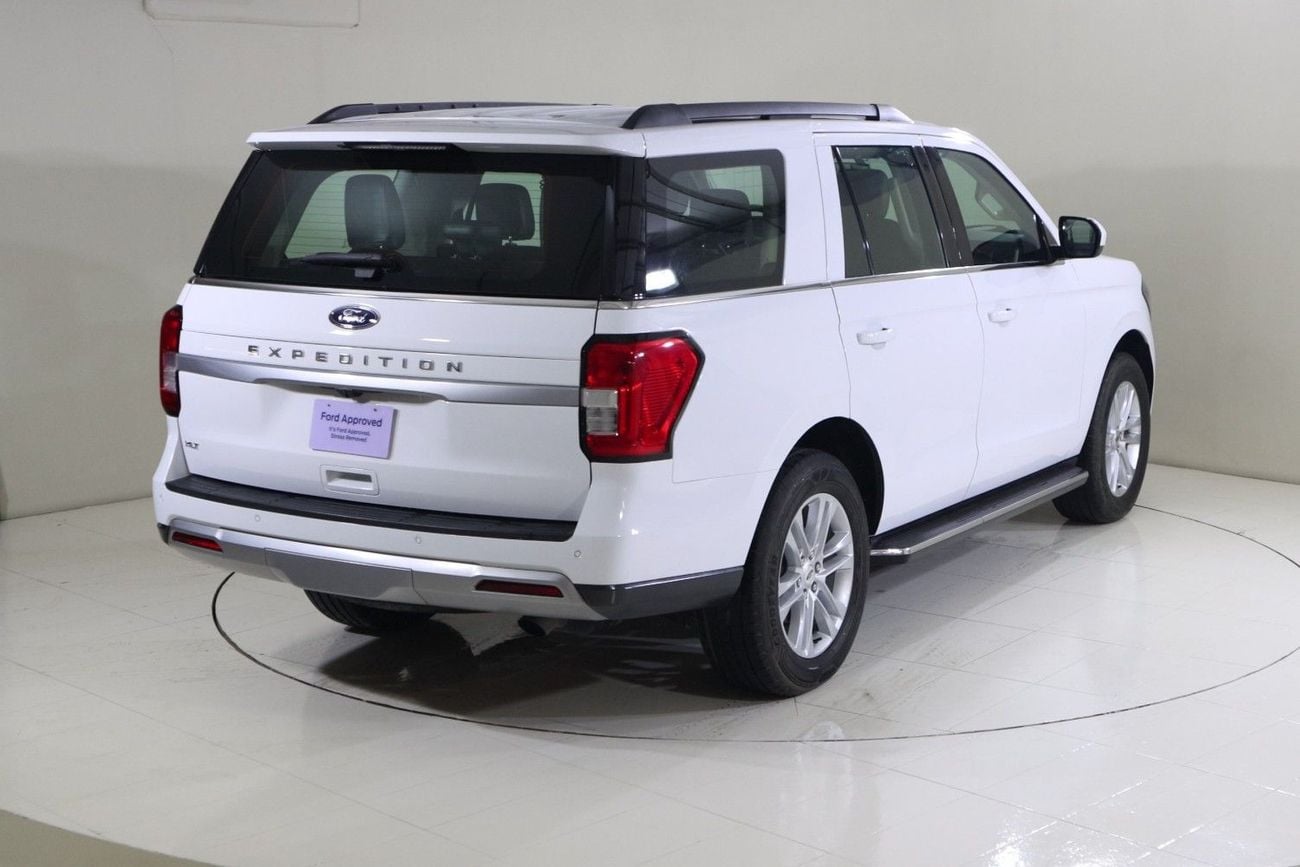 فورد إكسبيديشن XLT XT222 / AL TAYER MOTORS AL QOUZ SHOWROOM
