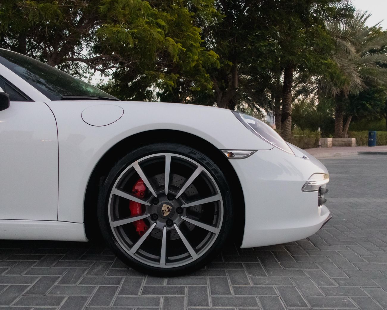 Porsche 911 Carrera S 3.8L (400 HP) Coupe
