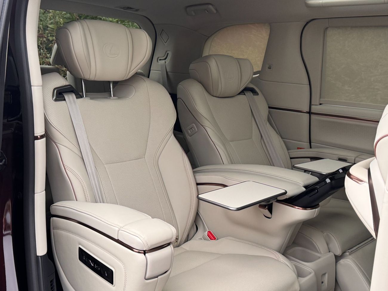 Lexus LM 350h Right Hand Drive