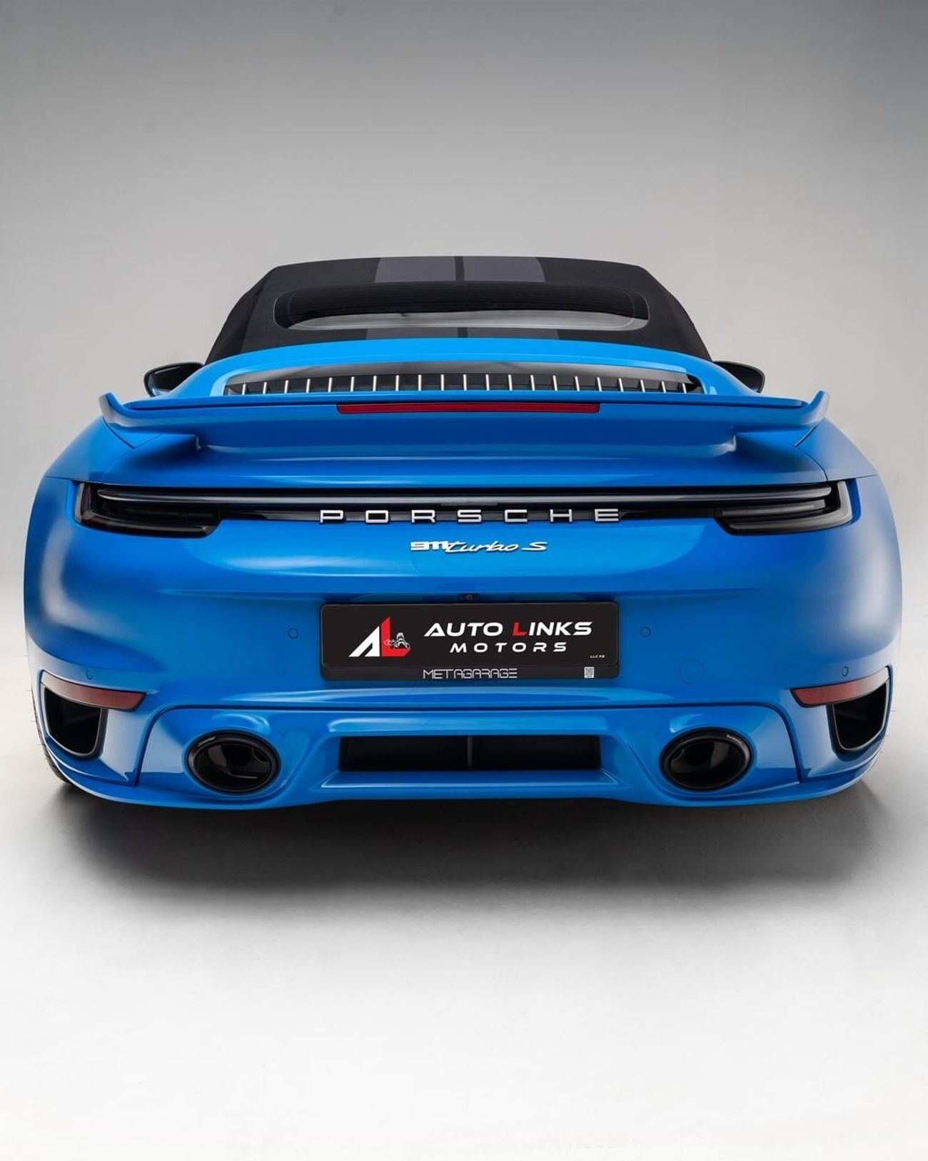 بورش 911 Turbo S 3.8L (645 HP) Convertible