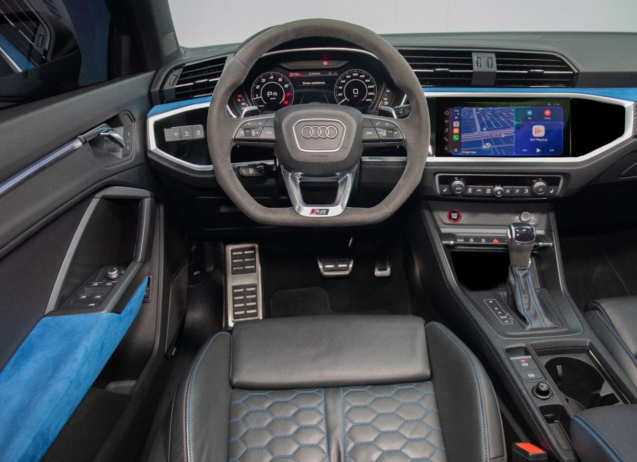 أودي RSQ3 Sportback TFSI quattro 2.5L