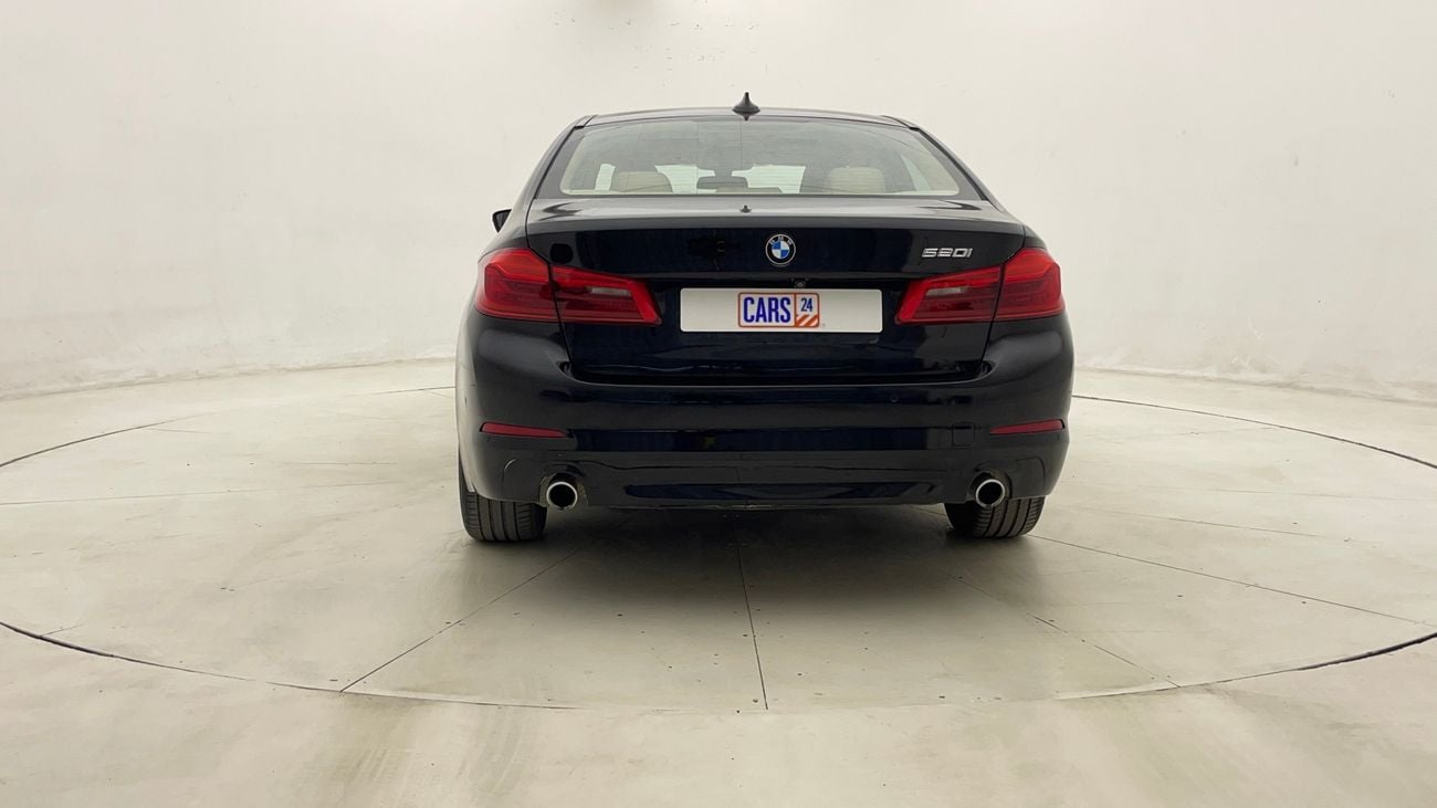 BMW 520i EXCLUSIVE 2 | Zero Down Payment | Home Test Drive