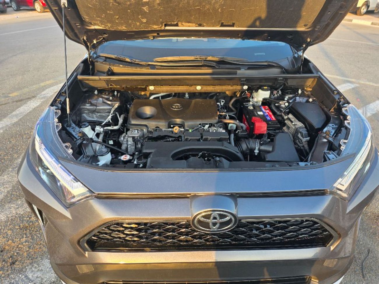 تويوتا راف ٤ 2022 Model Full option 4x4 , Push button and leather seats