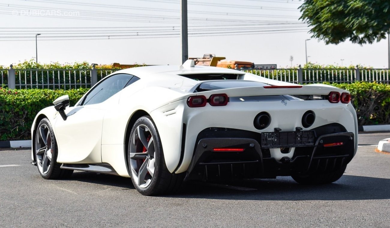 فيراري SF90 Stradale Hybrid