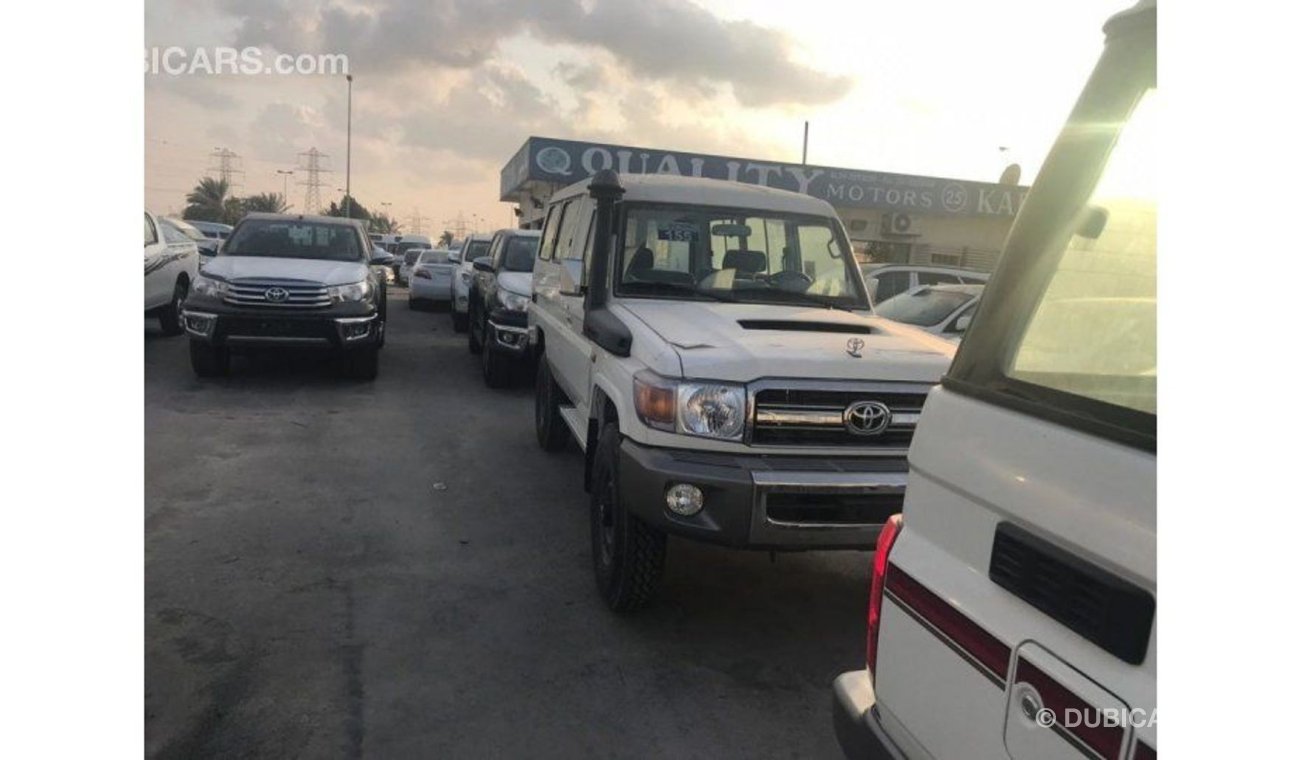 Toyota Land Cruiser hard top  5 doors