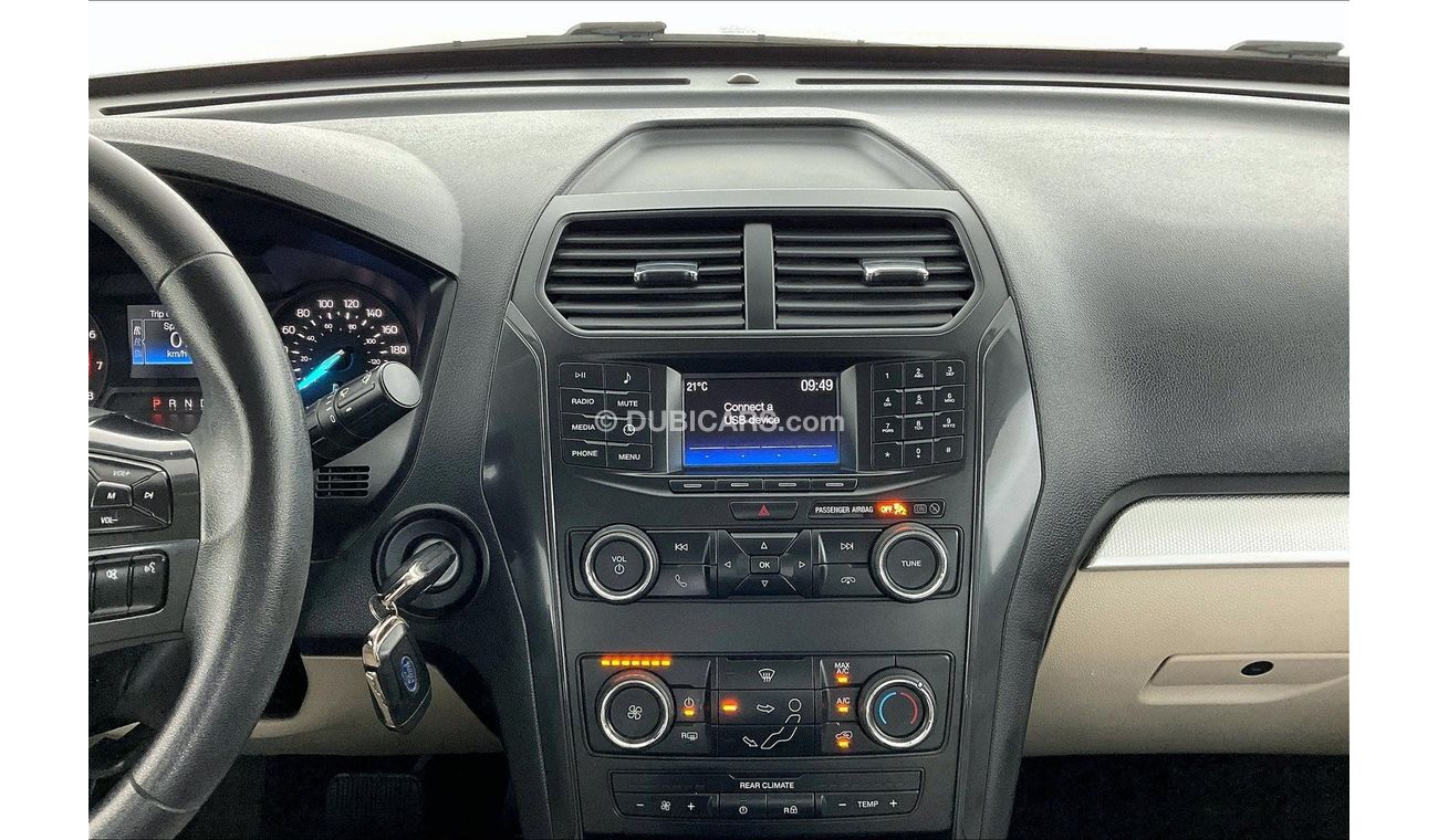 Ford Explorer XL / Standard