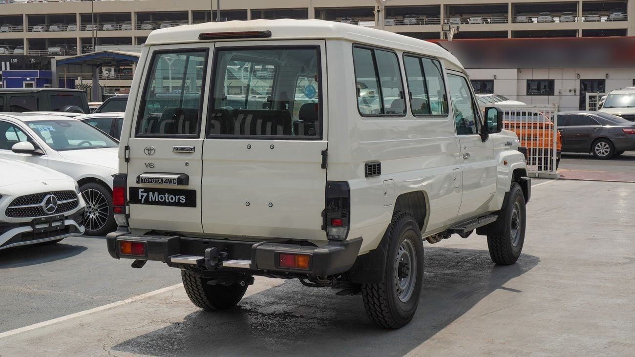 تويوتا لاند كروزر 70 4.0L V6 M/T