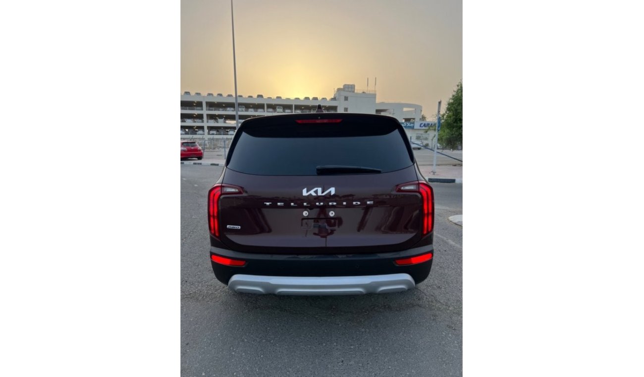 Kia Telluride 2022 PREMIUM EDITION LOW MILEAGE 4x4