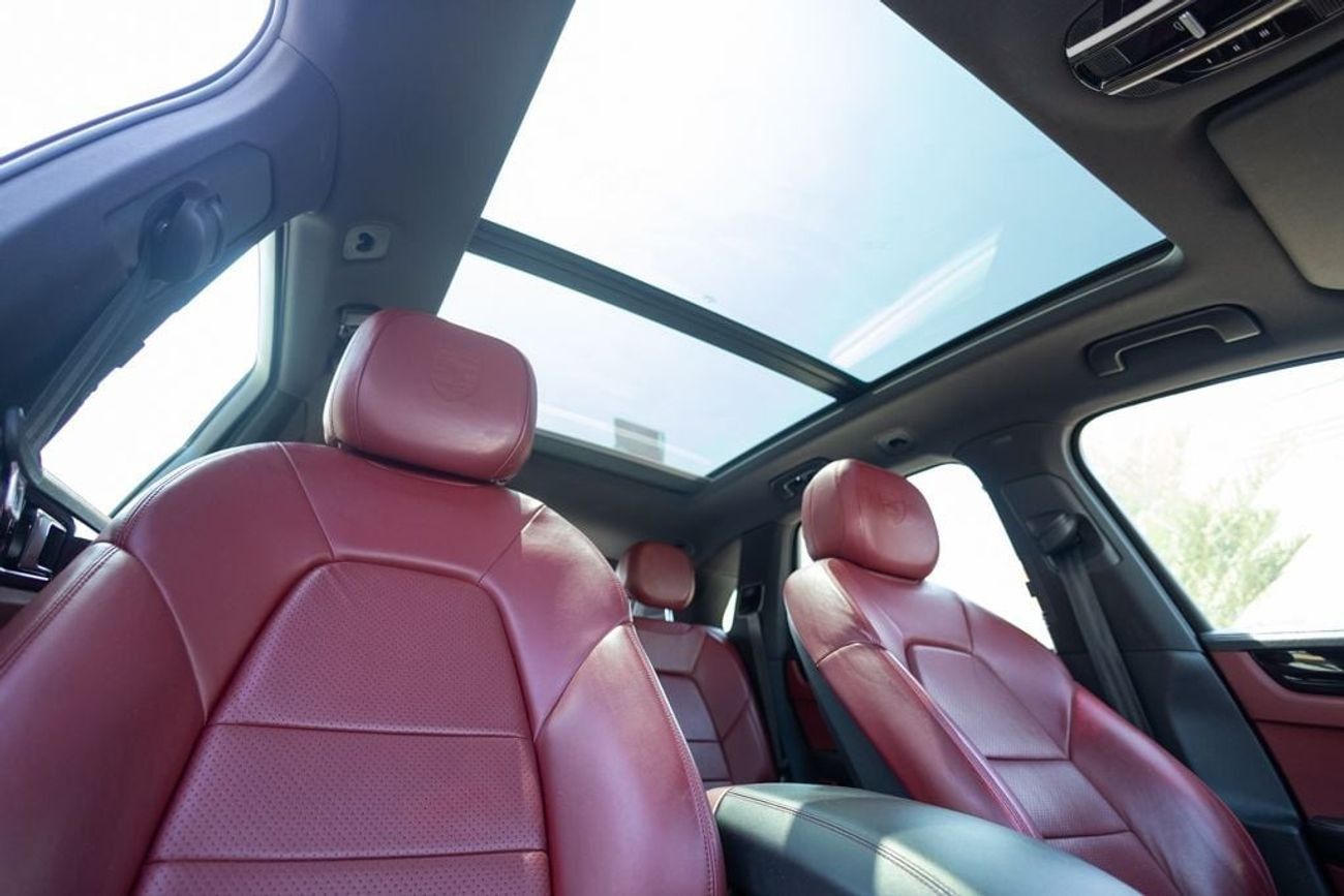 Porsche Cayenne S 2.9L (440 HP)