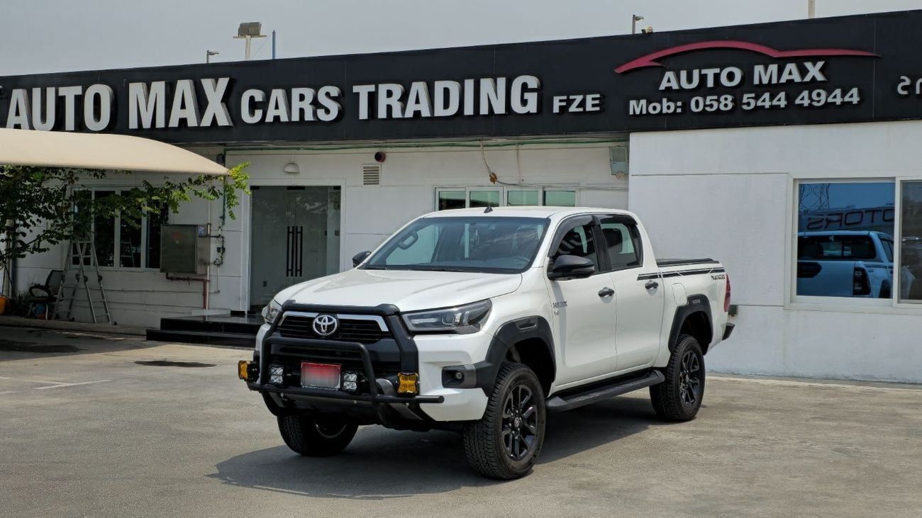 Toyota Hilux Adventure 4.0L AT Model Year 2024 Color White