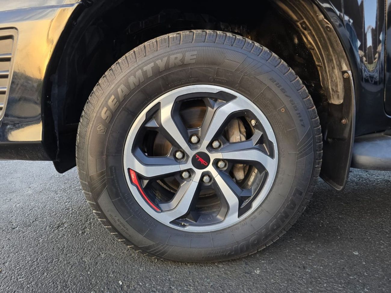 Toyota Hilux DC TRD 4.0L 4WD TOYOTA HILUX TRD 2020 V6 ENGINE 4.0L AUTOMATIC clean car no any work required just b