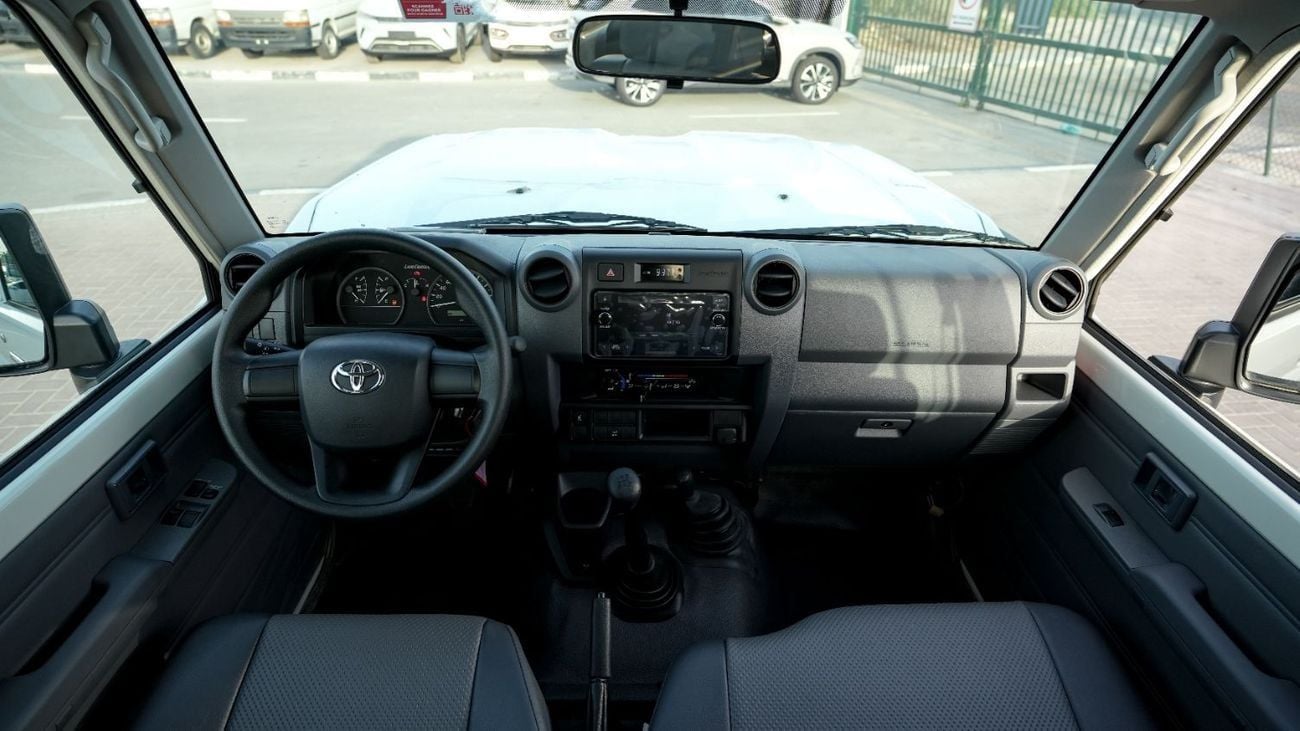Toyota Land Cruiser 70 Land Cruiser Hard Top V6 4.2L 2025 MY EXPORT