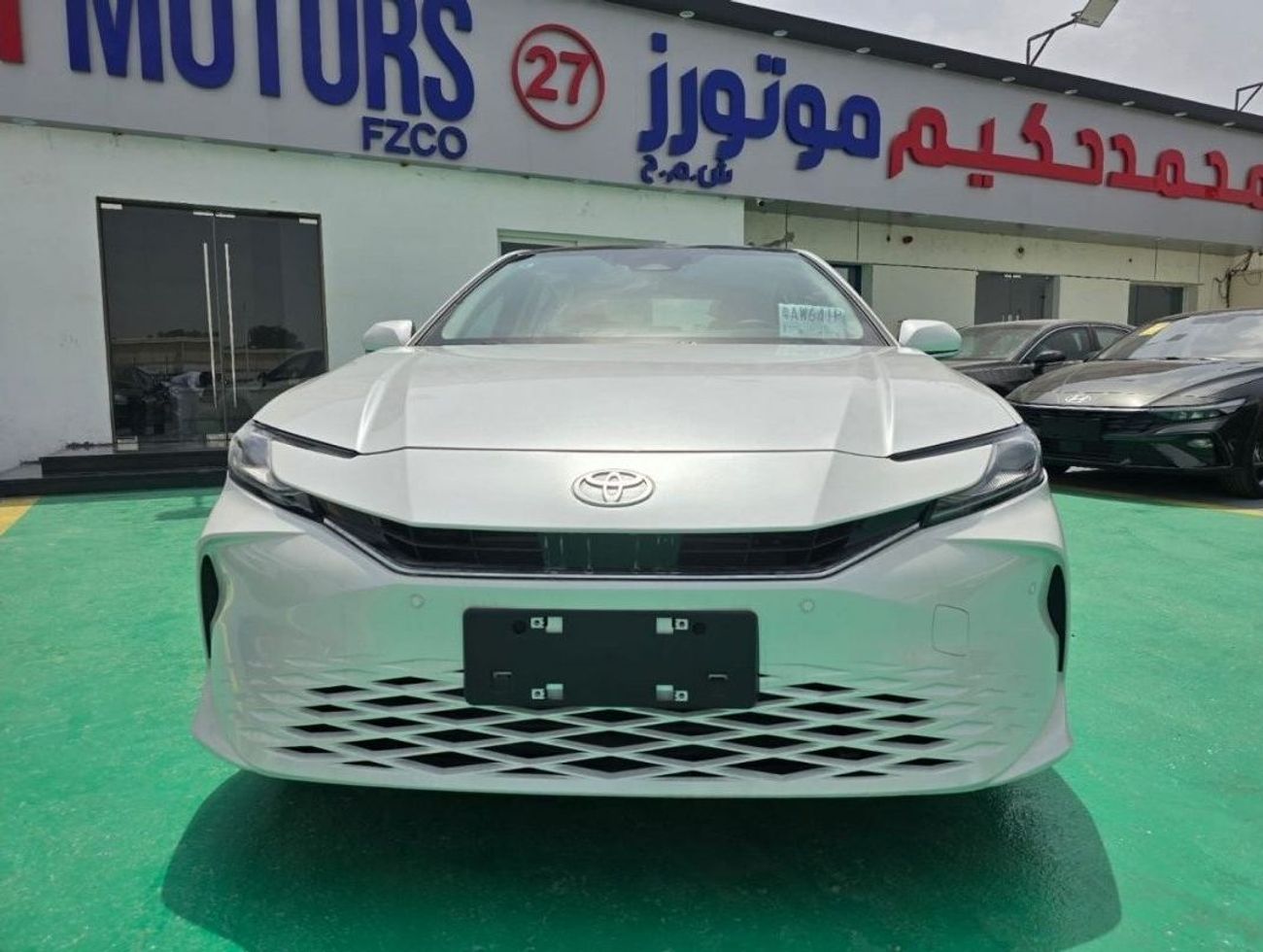 Toyota Camry 2.0L HYBRID 2024