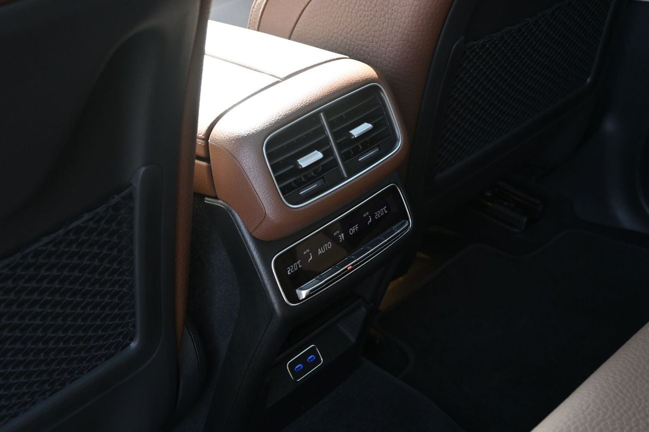 مرسيدس بنز GLS 450 Mercedes GLS 450 3.0L Turbo In-Line 6 with Mild Hybrid, Model 2025