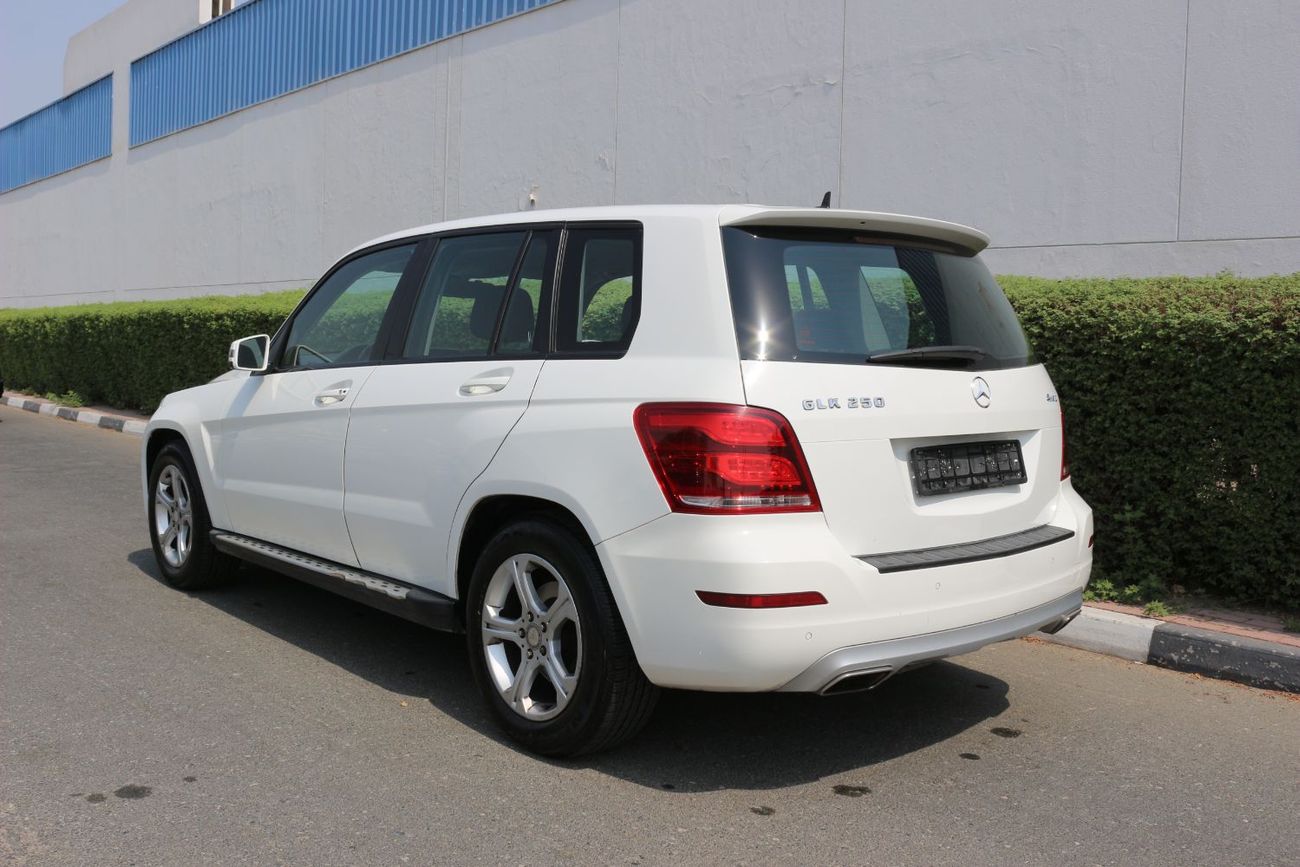 Mercedes-Benz GLK 250 Std 2.0L MERCEDES GLK250 MODEL 2014 GULF SPACE FULL AUTO
