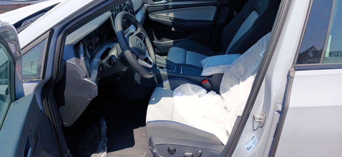 Volkswagen Golf Volkswagen Golf R-Line 1.5L Petrol 2025YM