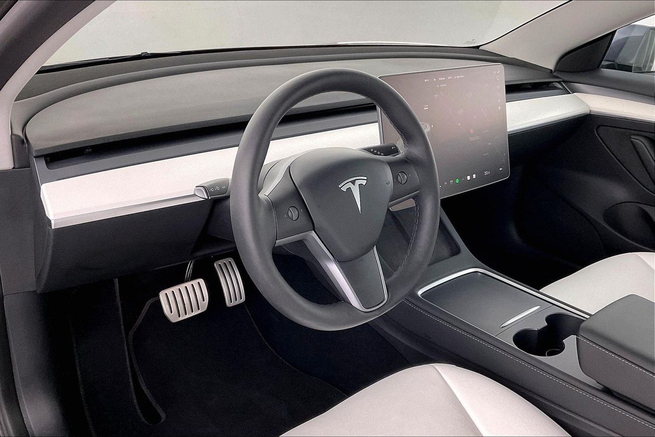 تسلا موديل 3 Performance (Dual Motor) | عرض العيد الحصري | خالية من أضرار الفيضانات