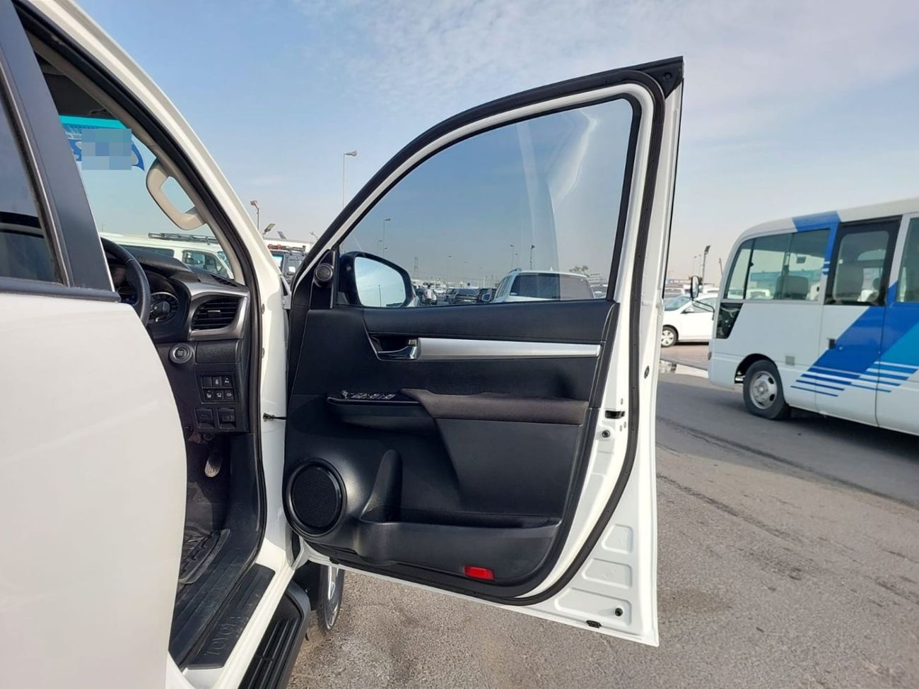 Toyota Hilux (RAMADAN OFFER) TOYOTA HILUX PICKUP RHD 2023 MODEL 2.8 L DIESEL AUTOMATIC(PM81485)