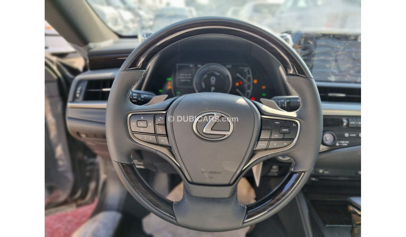Lexus ES 300 Lexus ES300h (AXZH10) 2.5L Sedan FWD 4 Doors Black  Hybrid Euro 4  Model 2019