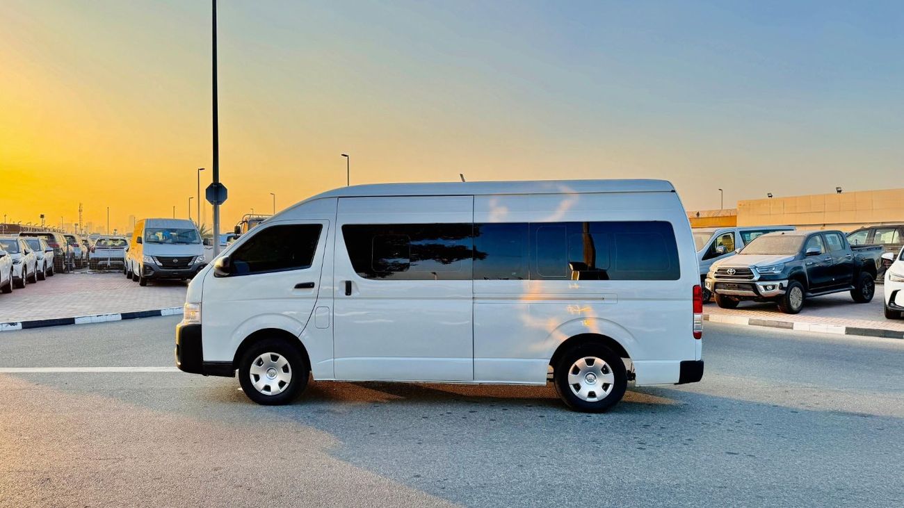 Toyota Hiace PREMIUM CONDITION | 2.5L DIESEL | MANUAL TRANSMISSION | 14 SEATERS