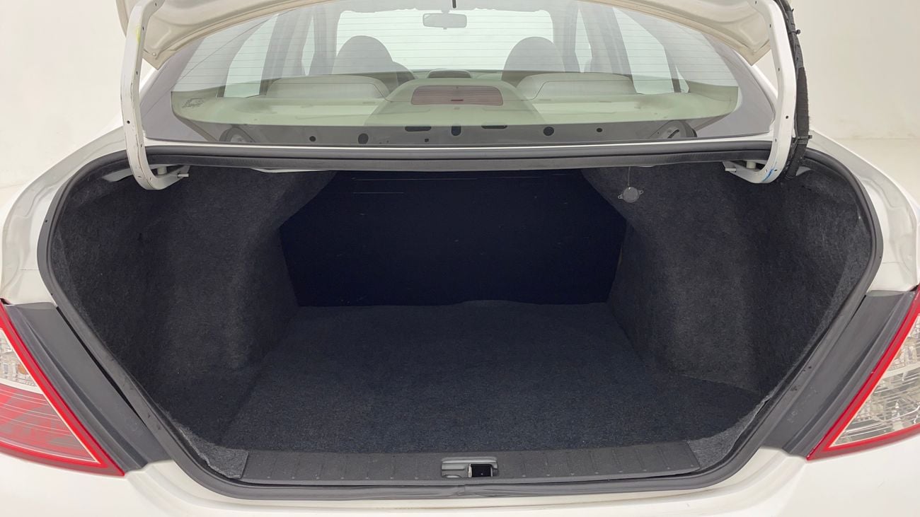 نيسان صني SV 1.5 | بدون دفعة مقدمة | اختبار قيادة مجاني للمنزل