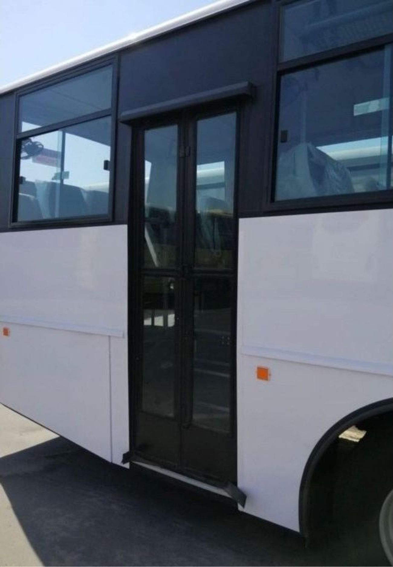 تاتا ستاربس 62 seater double door