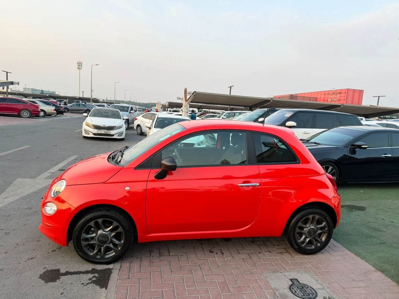 Fiat 500 DOLCEVITA 1.4L 4-cylinder** engine with **100 hp**, 5-speed