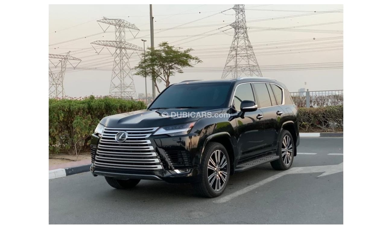 لكزس LX 600 سيجناتشر