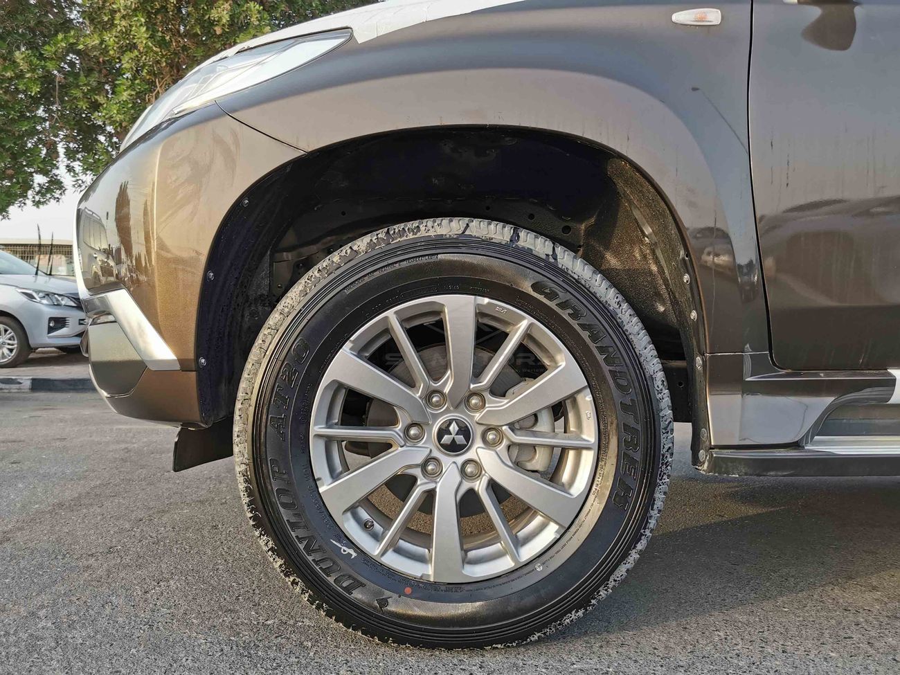 Mitsubishi Montero 3.0L Petrol, 18" Rims, Sunroof, Push Start, Back Sensor, Bluetooth, Fog Lights, CD-USB(CODE # MSP01)