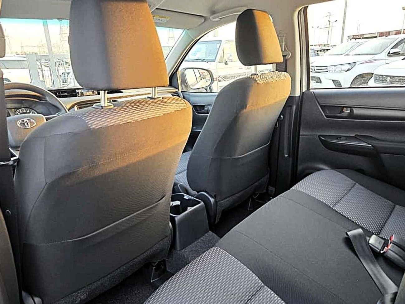 Toyota Hilux Toyota Hilux D.C 2.4L Diesel M/T 4*2 2025