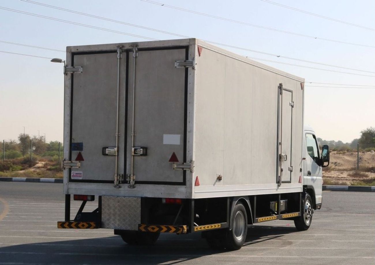 Mitsubishi Fuso Canter 2017 | CANTER 3.5 TON CHILLER WITH GCC SPECS AND EXCELLENT CONDITION