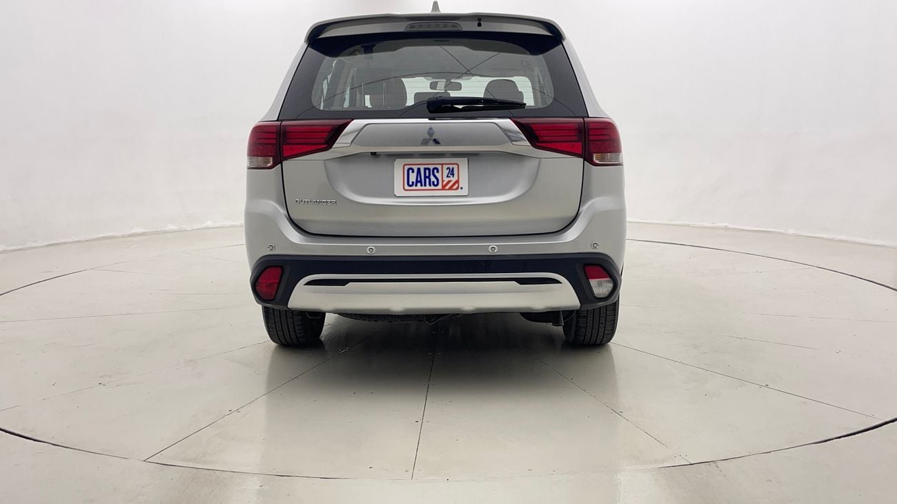 ميتسوبيشي آوتلاندر GLX MID LINE 2.4 | بدون دفعة مقدمة | اختبار القيادة في المنزل