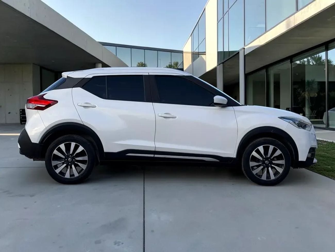 Nissan Kicks S 1.6L NISSAN KICKS | 1.6L I4 – ECONOMICAL & PRACTICAL | 2018 | GCC SPECS | AED 930 PER MONTH