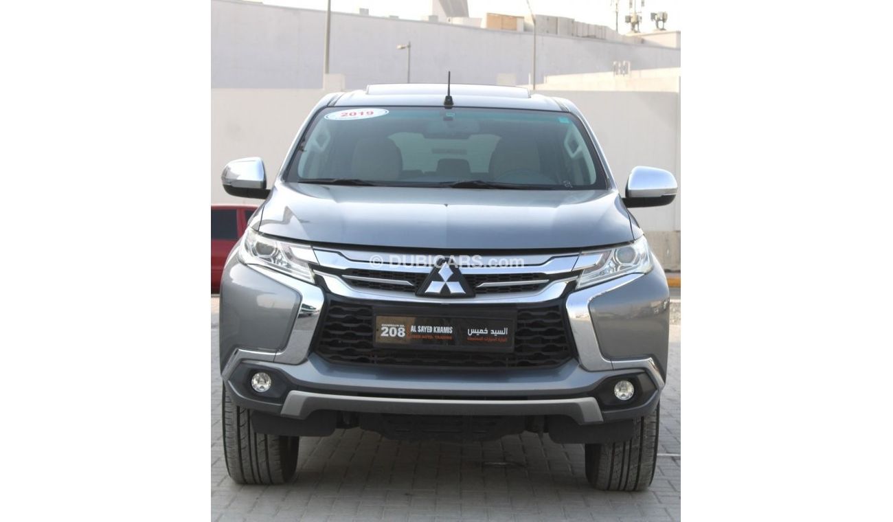 Mitsubishi Montero Mitsubishi Montero sport 2019 gray GCC excellent condition without accident