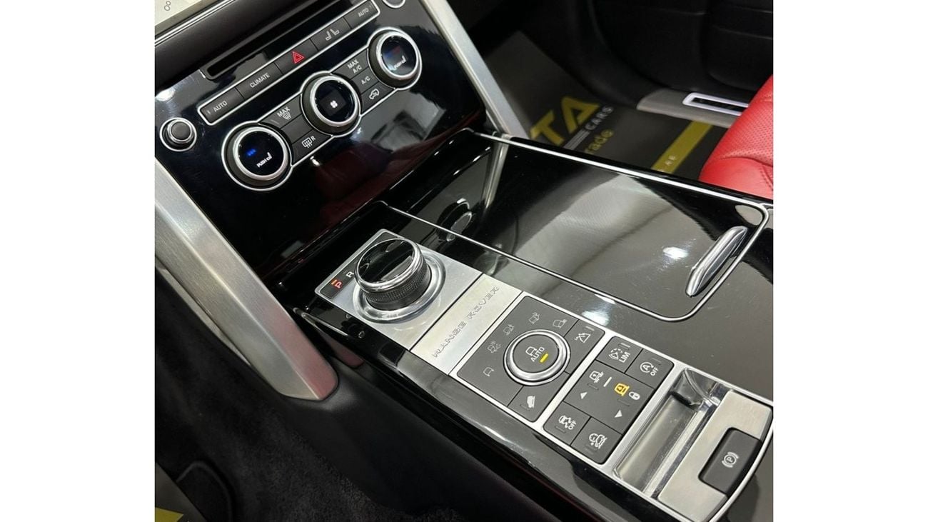 Land Rover Range Rover 2017 Range Rover Vogue SE Supercharged, Warranty, Service History, Fully Loaded, GCC