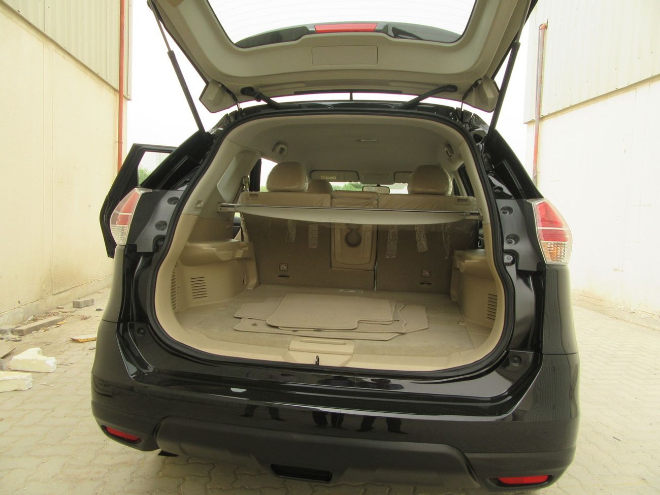 Nissan X Trail 2015 | Black | GCC Spec
