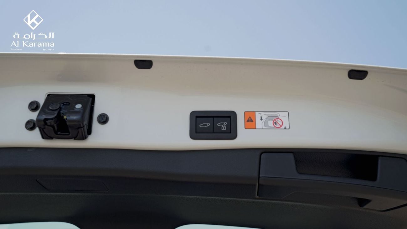 Toyota RAV4 XLE - 2.0L Petrol Engine - 4WD Drive - Sun roof - Rear Camera - Wireless Charger