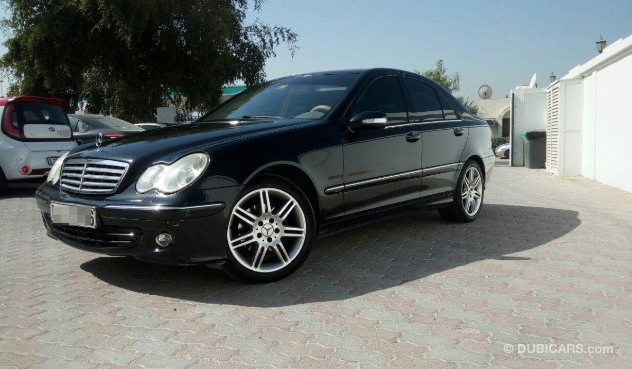 Mercedes-Benz C200