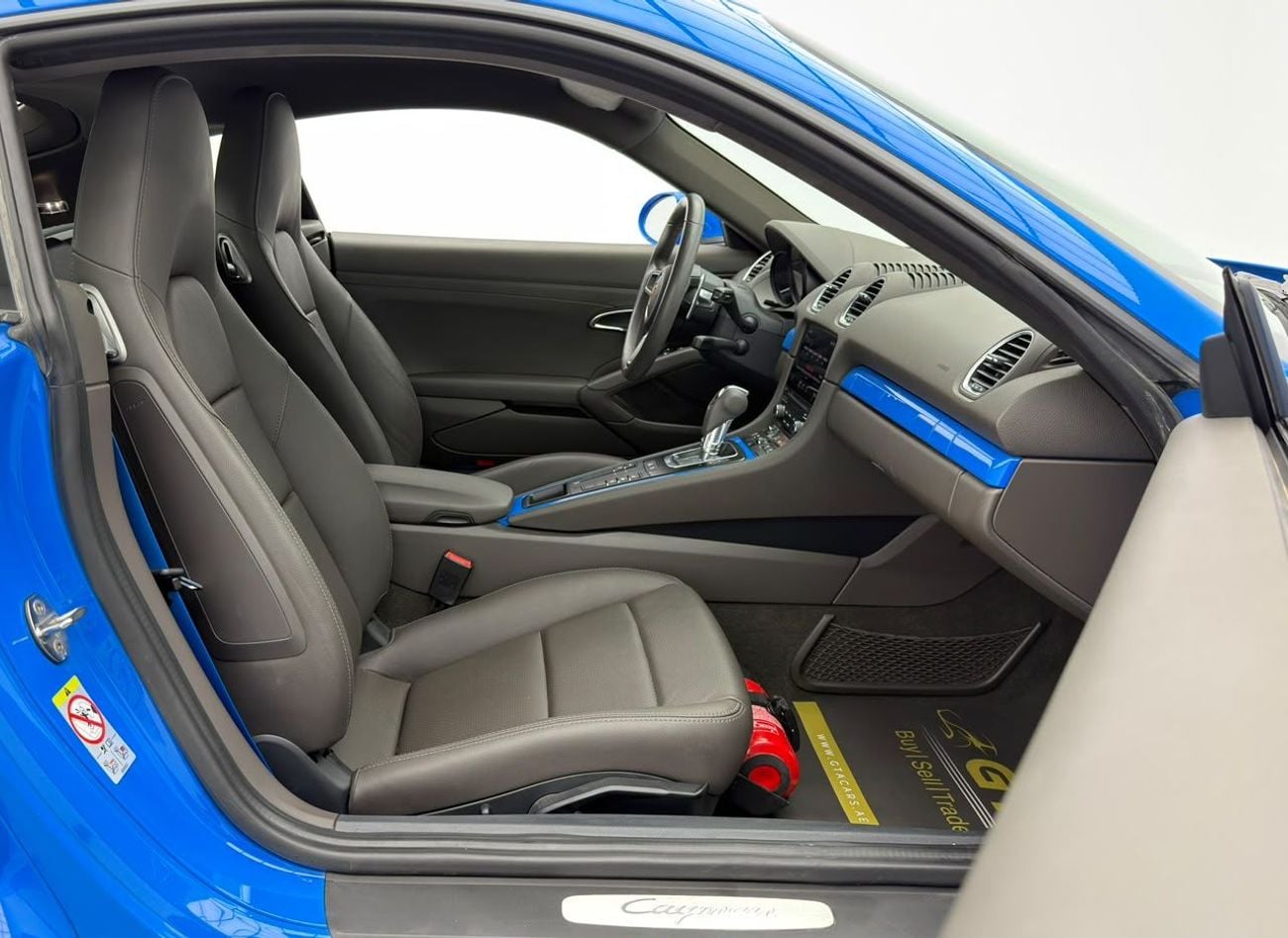 Porsche 718 Cayman STANDARD