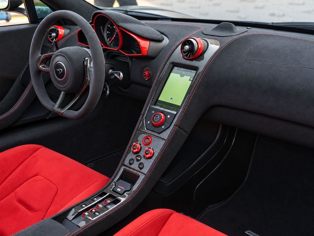 McLaren 675LT COUPE