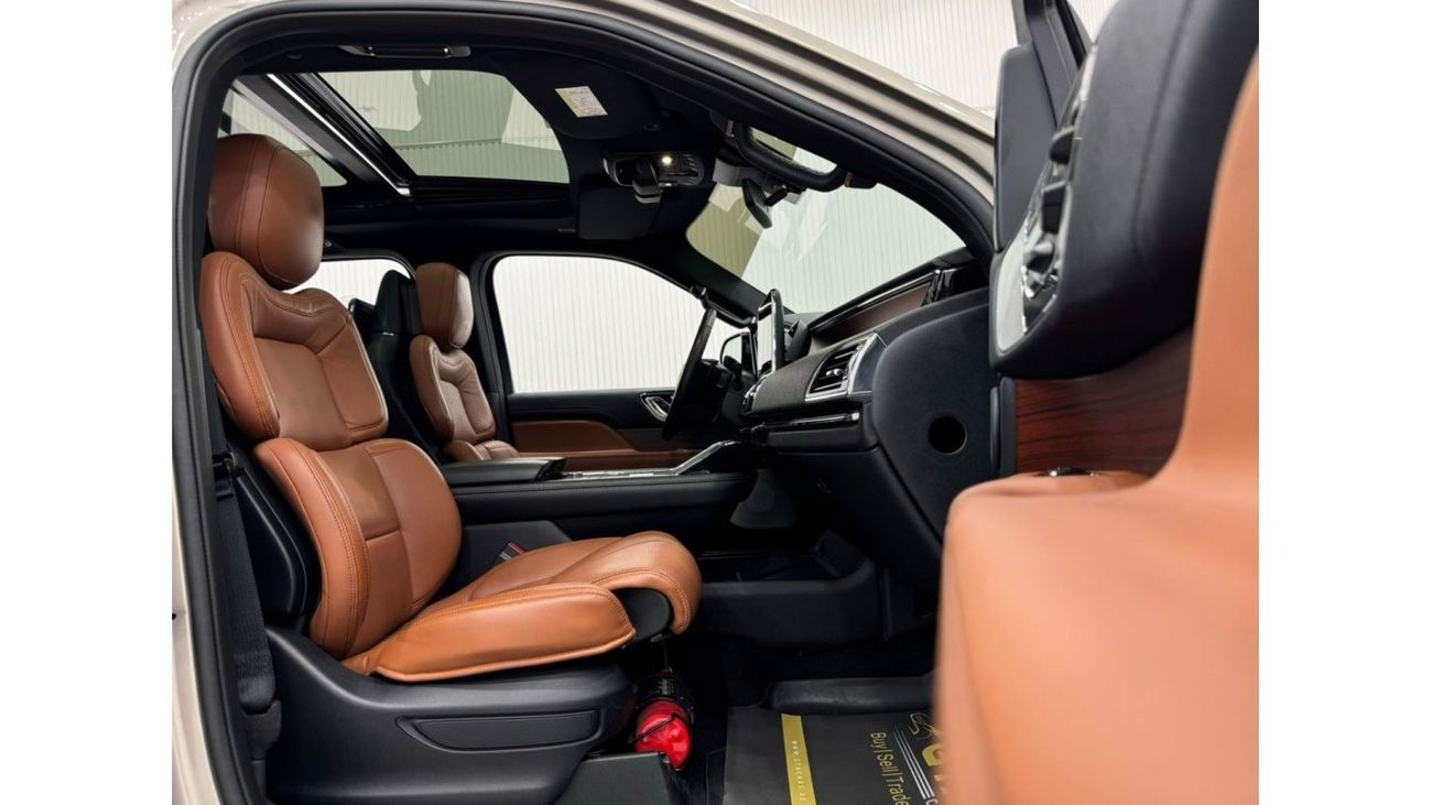 لينكولن نافيجاتور 2020 Lincoln Navigator Reserve, Nov 2025 Lincoln Warranty + Service Pack, Fully Loaded, Low Kms, GCC