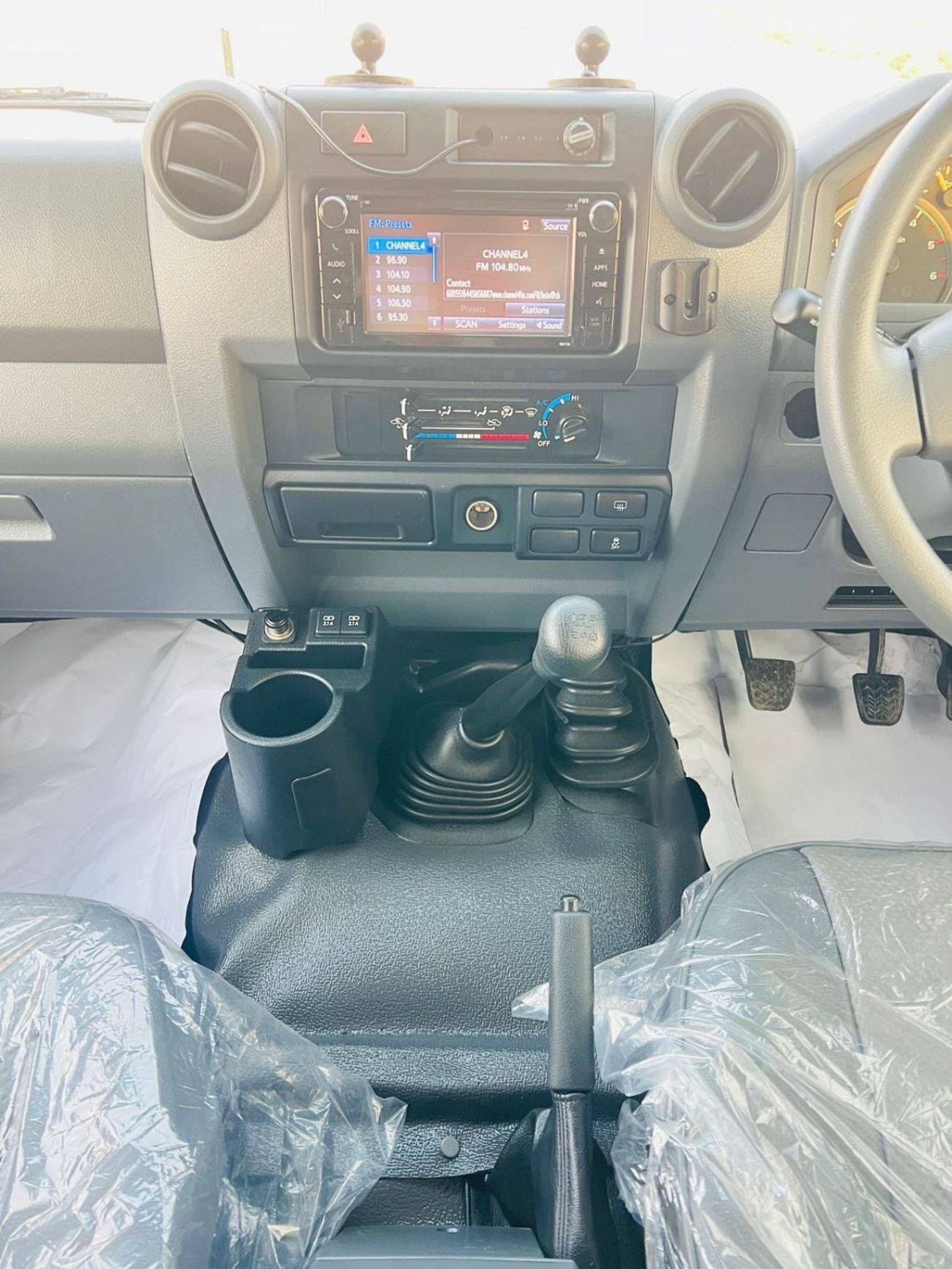 تويوتا لاند كروزر diesel right hand drive 4.5L only for export available