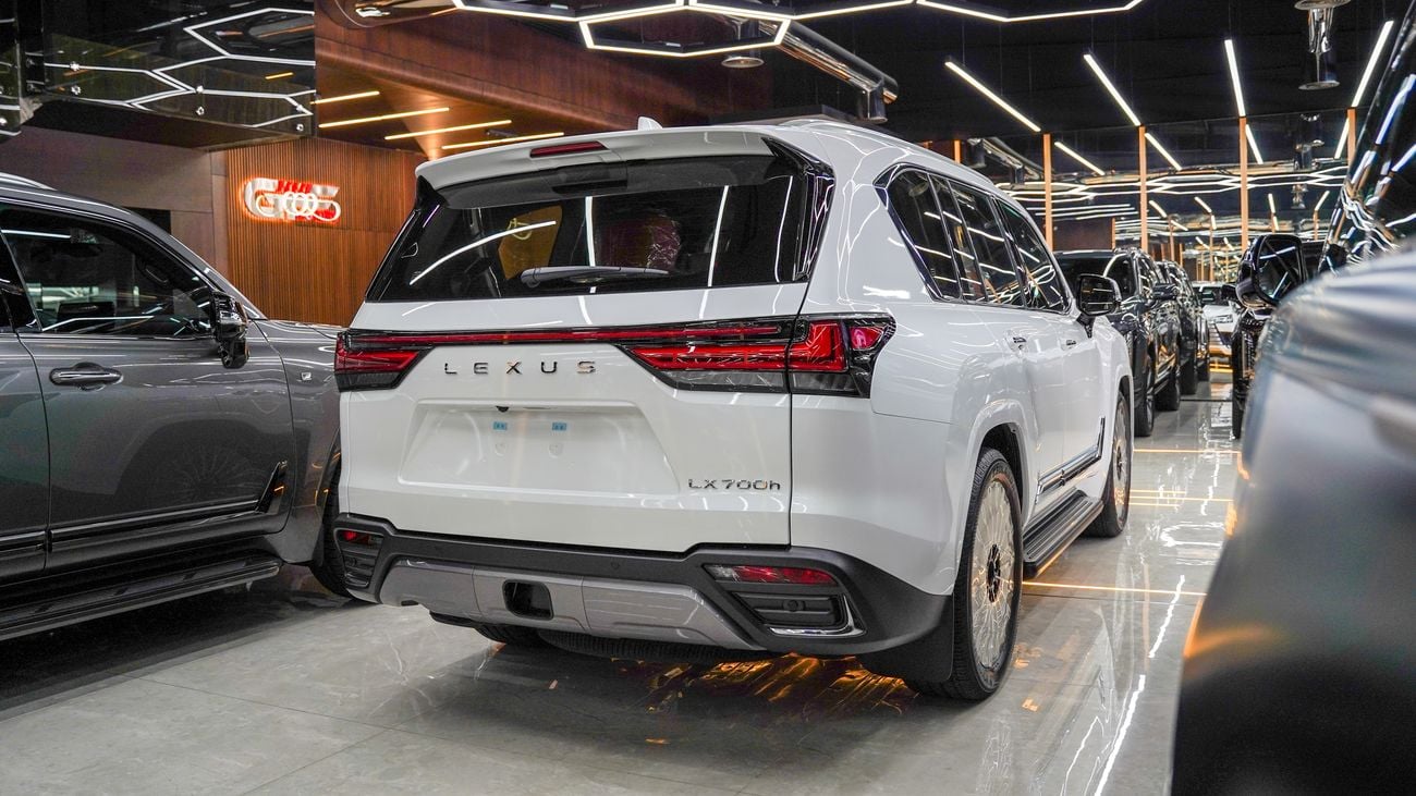 Lexus LX 700h