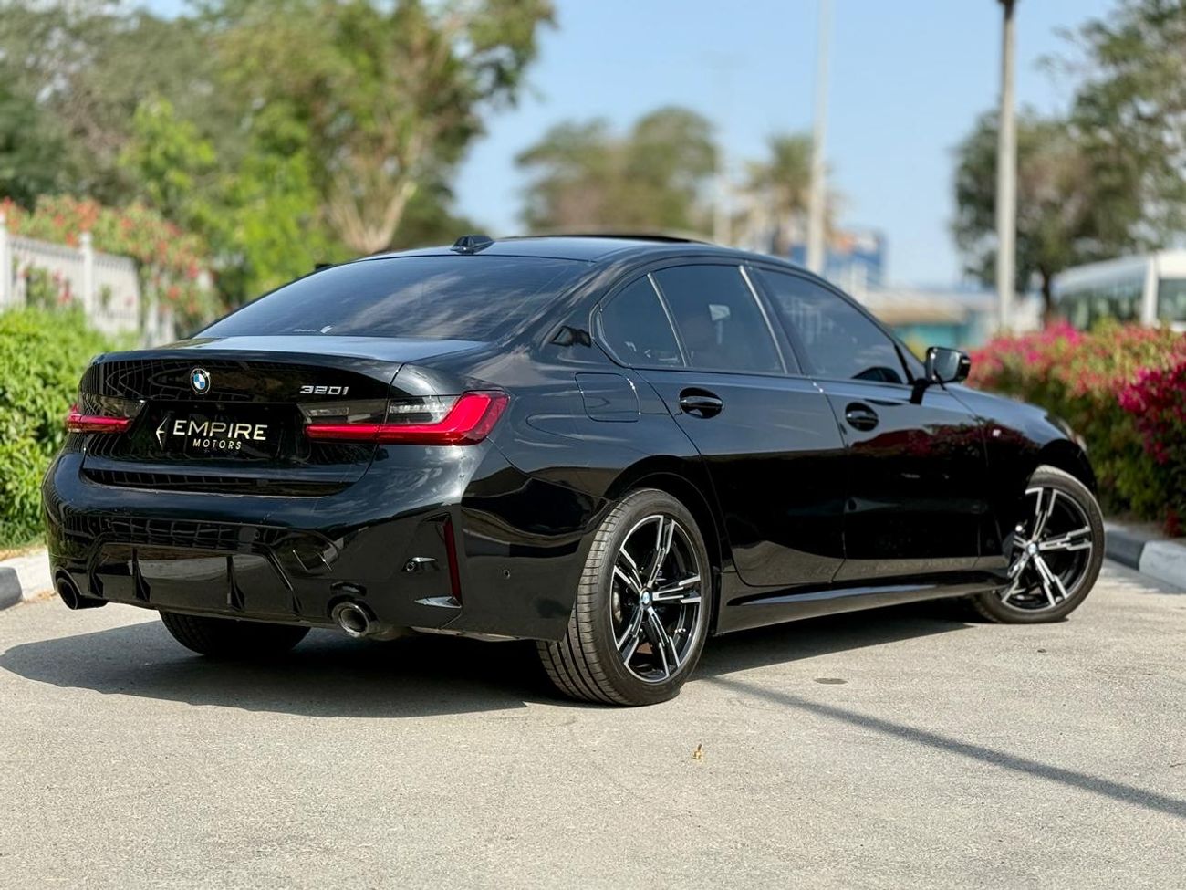 بي أم دبليو 320 2,056 AED Monthly II BMW 320i M Kitt II 0% Down payment II Still Under Warranty To 2027