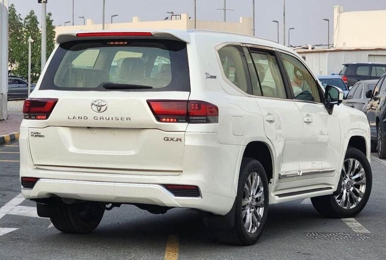 Toyota Land Cruiser 2017 GXR Upgrade to 2024 Full Option Very Clean and Perfect condition